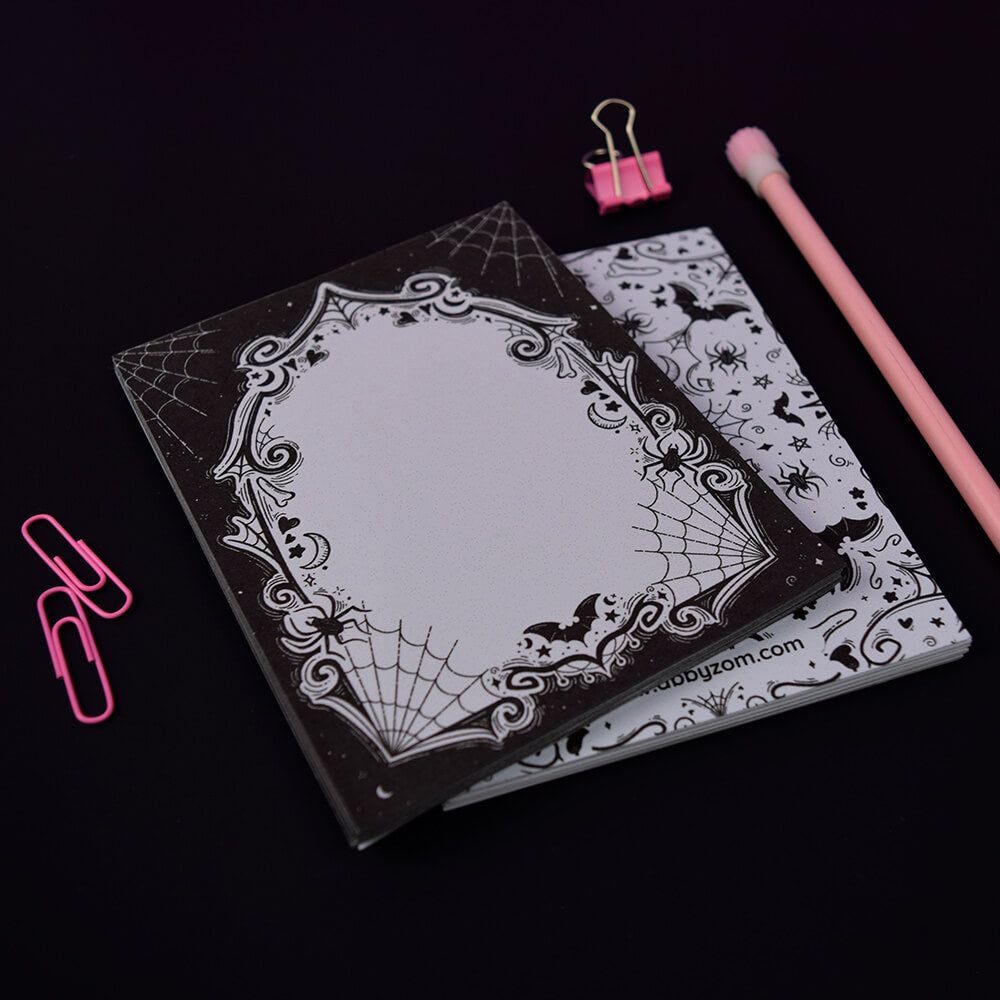 Beetlejuice Kit de Papelería. Da rienda suelta a tu creatividad con un toque macabro.