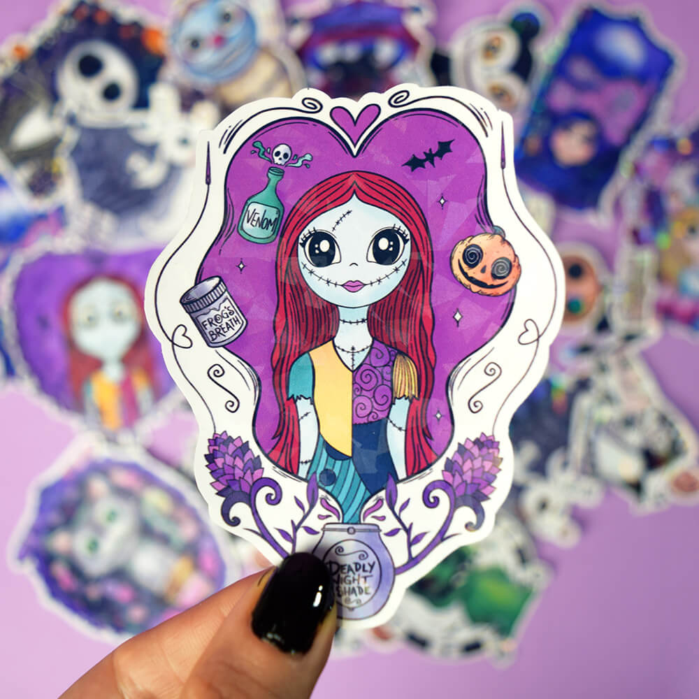 Sally the pumpkin queen sticker holográfico